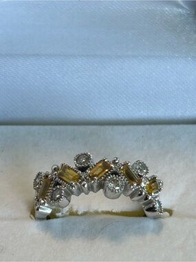 Effy 14k white Gold Yellow Sapphire and Diamond Ring Size 7